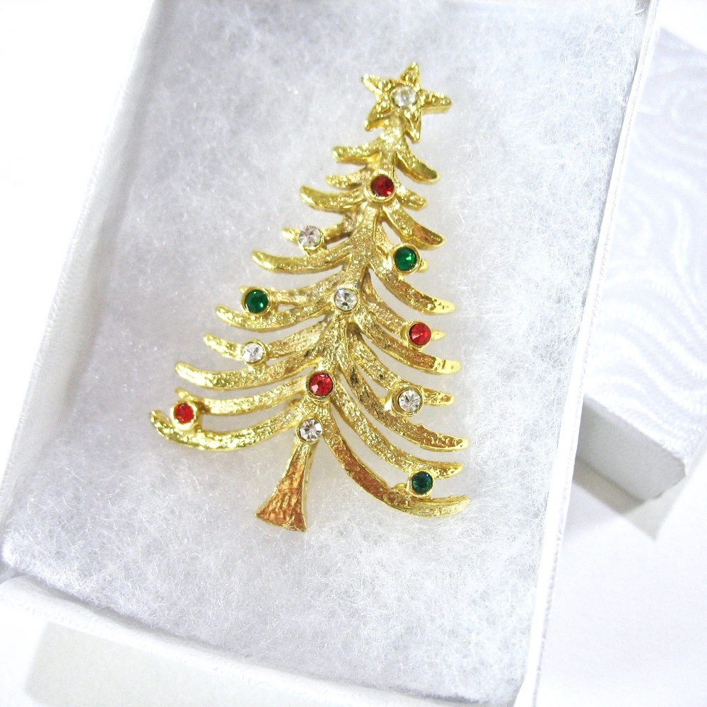 AVANTI Rhinestone Christmas Tree Pin, Signed